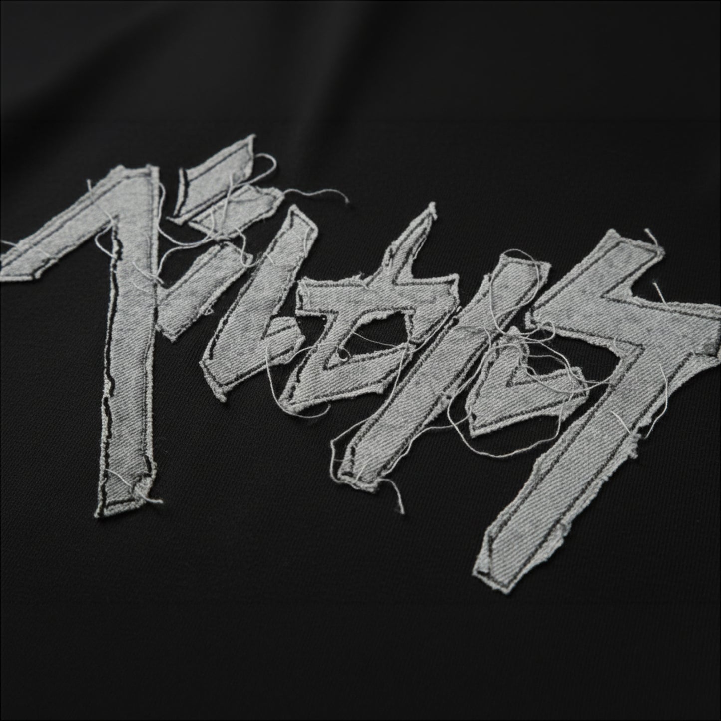 BERSERK GUTS ESPADACHÍN NEGRO - SINGLE BOX